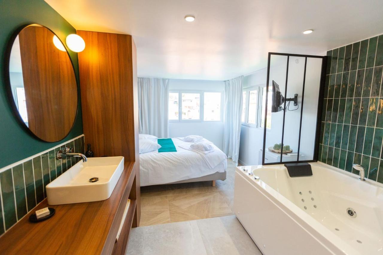 Love Room Du Mont D'Or - Baignoire Spa - Minibar Offert Марсель Экстерьер фото