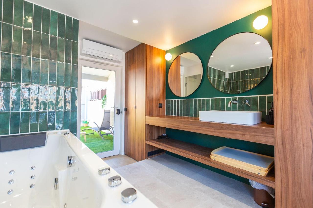 Love Room Du Mont D'Or - Baignoire Spa - Minibar Offert Марсель Экстерьер фото