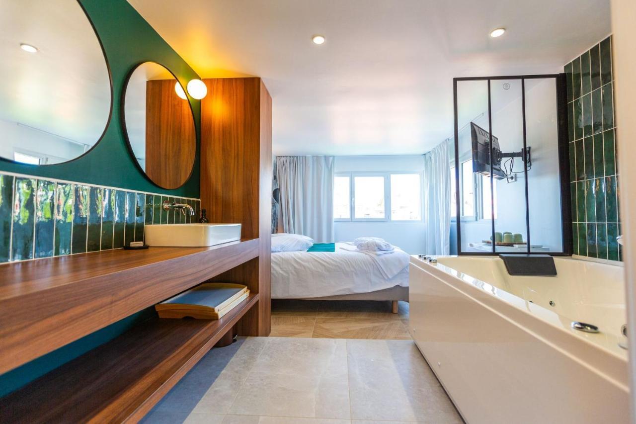 Love Room Du Mont D'Or - Baignoire Spa - Minibar Offert Марсель Экстерьер фото